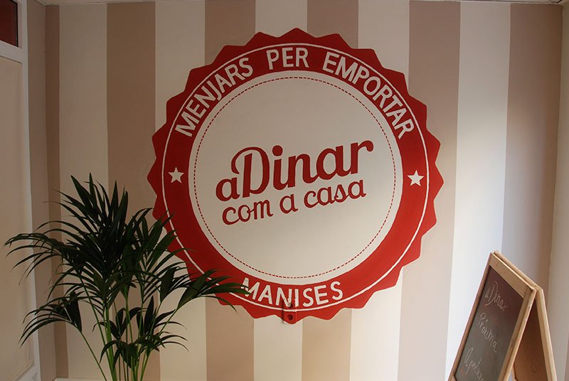 A dinar com a casa