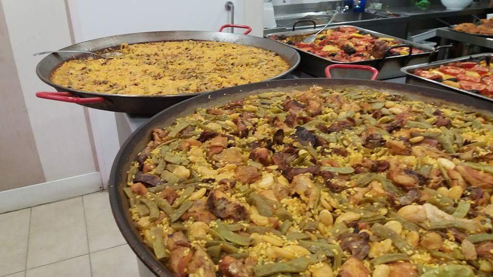 A dinar com a casa